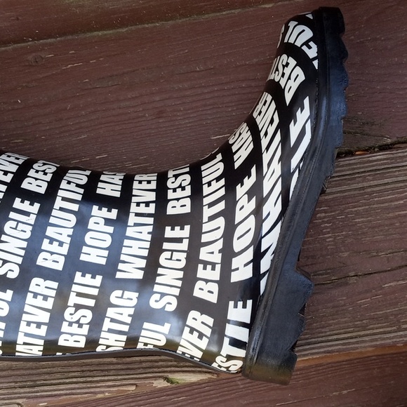 Free Choice - Picture 2 of 5